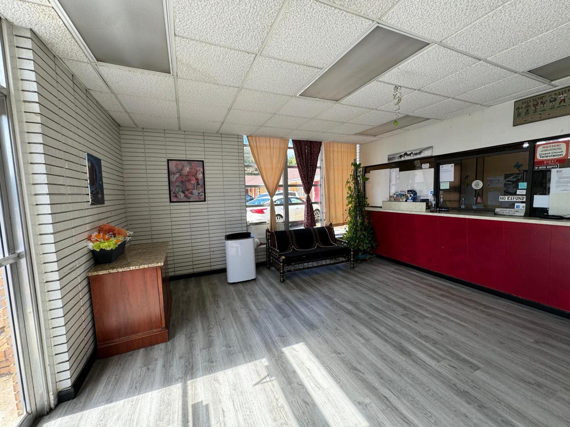 Travel Inn By Oyo Danville Us-29 ภายนอก รูปภาพ